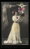 Foto-AK Photochemie Berlin Nr. 6265-5: Dame Mit Blumenkorb Und Tauben, Taubengrüsse  - Photographie