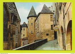 24 SARLAT N°1394 Hôtel CHASSAING Avec Sa Tour Du XVème Et La Rue MAGNANAT VOIR DOS - Sarlat La Caneda