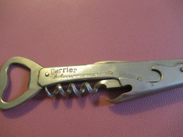 Décapsuleur Tire-Bouchon  /PERRIER Le Champagne Des Eaux De Table/ Métal  Chromé / Vers 1960-80          CP44 - Bottle Openers