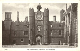 11384124 Hampton Court Palace Clock Court United Kingdom - Sonstige & Ohne Zuordnung