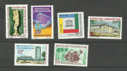 République CENTRAFRICAINE N°67, 68, 78, 81, 82, 97 Neufs** Cote 4.50€ - Central African Republic