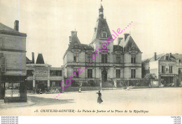 53.  CHATEAU GONTIER .  Le Palais De Justice Et La Place De La République . - Chateau Gontier