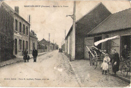 80 - MARCHELEPOT - Rue De La Poste   (animée-voiture-materiel Agricole) - Autres & Non Classés