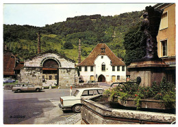 SALINS-LES-BAINS - Place Du Vigneron Et L'ancienne Saline Nationale - Otros & Sin Clasificación