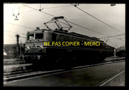 LOCOMOTIVE ELECTRIQUE CC-2112 - FORMAT 17 X 11.5 CM - Treni