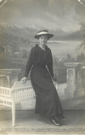 Social History Souvenir Real Photo Elegant Lady Hat Dress Smile - Photographie