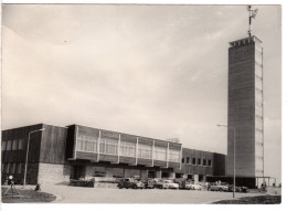 Oberwiesenthal, Fichtelberghaus M. Parkenden Oldtimer Autos, Ungebr. Sw-AK - Andere & Zonder Classificatie