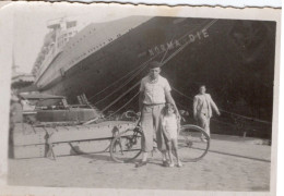 PHOTO-ORIGINALE- BATEAU - SHIP  LE PAQUEBOT NORMANDIE  AU PORT - Barcos