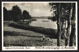 AK Zechlinerhütte /Mark, Schlaborn-See Mit Landungsstegen Des Strandhotels  - Zechlinerhütte