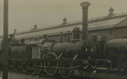 Locomotive "Le Belge" à Essieux Indépendants Construite Par Stephenson En 1835 Pour Le Service Des Voyageurs - Eisenbahnen