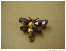 BROCHE  LIBELLULE OU ABEILLE  + STRASS  3 Cm,5 TRES BON ETAT BEL EFFET - Broschen