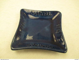 Cendrier En Faience  Cognac Martell - Asbakken