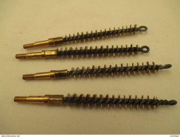 4 Brosses Metallique En Laiton  Neuves  Diametre 9 Mm - Sammlerwaffen