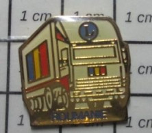 1818B Pin's Pins / Beau Et Rare / TRANSPORTS / CAMION ROUTIER ROUMAIN ROUMANIE - Transports