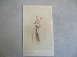 ROBERT A SENLIS  PHOTO CDV PHOTO CABINET ENFANT - Personnes Anonymes