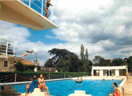 86 - Civray - La Piscine - Femme En Maillot De Bain - Architecture - CPM - Voir Scans Recto-Verso - Civray