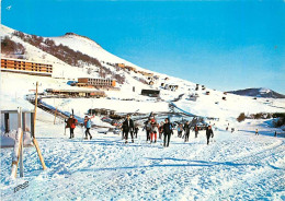 63 - Super Besse - Ses Hôtels Ses Chalets Et Son Village De Vacances - Hiver - Neige - CPM - Carte Neuve - Voir Scans Re - Besse Et Saint Anastaise