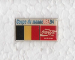 1 Pin's Avec Publicité COCA COLA Coupe Du Monde USA94 - Sans Marque - En Métal Doré Et 1 Attache. - Coca-Cola