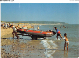 AGPP4-0418-50 - CANTON-DES-PIEUX  - Le Retour Du Canot De Sauvetage, Au Dernier Plan, La Pointe Du Rozel  - Sonstige & Ohne Zuordnung