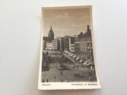 Carte Postale Ancienne (1953) Hannover Bahenhofstrasse Mit Marktkirche - Hannover