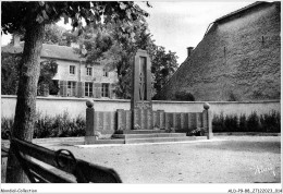 ALDP9-88-0808 - NEUFCHATEAU - Monument Aux Morts 1939-1945 - Neufchateau