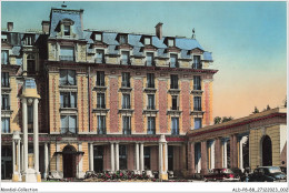 ALDP8-88-0702 - VITTEL - La Cour Du Grand Hôtel - Contrexeville