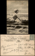 CPA .Frankreich  France - Badende Frau Baigneuse 1918  Gel. Stempel Royan - Autres & Non Classés