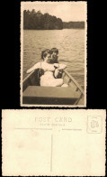 Ansichtskarte  Frau Und Mädchen Entspannen Im Ruderboot 1942 - To Identify