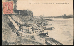 24 -- Bergerac -- Pecheries Du Barrage -- Preparattion Des Filets - Bergerac