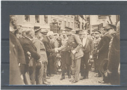 DINANT SOUVENIR DE L'INAUGURATION DU MONUMENT AUX MORT DE DINANT , 23 AOUT 1914 -LE PRINCE LÉOPOLD AVEC UN MAIRE FRANÇAI - Dinant