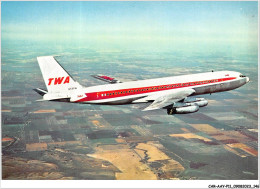 CAR-AAYP11-AVIATION-0854 - Dans Le Ciel De France - BOEING 707 De La TWA - 1946-....: Moderne