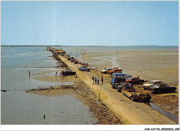 CAR-AAYP8-85-0593 - ILE DE NOIRMOUTIER - Le Gois A Marée Basse - Ile De Noirmoutier