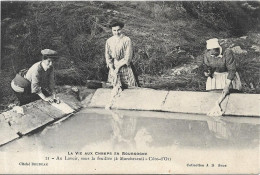 MARCHESEUIL Au Lavoir, Sous La Feuillée - Other & Unclassified