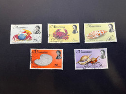 11-5-2024 (stamp)  Shell / Seashell - Coquillage - Mauritius / Ile Maurice (5 Values) - Crustáceos