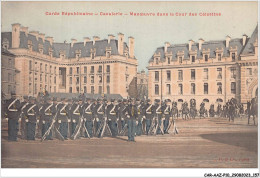 CAR-AAZP10-0798 - MILITAIRE - Garde Républicaine - Cavalerie - Manoeuvre Dans La Cour Des Célestins  - Manovre