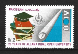 PAKISTAN. N°919 De 1995. Université. - Otros & Sin Clasificación