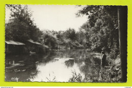 91 BALLANCOURT Joli Coin De Pêche Sur L'Essonne Pêcheur à La Ligne VOIR DOS Et Flamme En 1965 - Ballancourt Sur Essonne