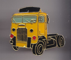 Pin's Camion  Réf 6605 - Transportation