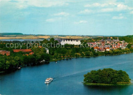 72935710 Ploen See Blick Zum Schloss Seenlandschaft Holsteinische Schweiz Fliege - Plön