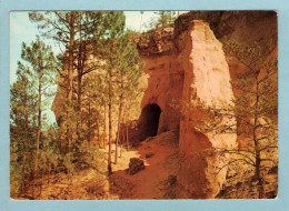 CP 84 - Roussillon - L'entrée Des Galeries Des Anciennes Carrières D'ocre - Autres & Non Classés