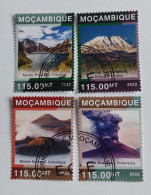 N° 9556 à 9559      Les Volcans  -  Géologie   -  Oblitérés - Mosambik