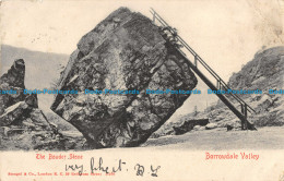 R086213 The Bowder Stone. Borrowdale Valley. Stengel - Monde