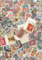 /// RUSSIE  ///  Collection Importante Voir Descriptif . Environs 2300/2600 Timbres Différents Avec La Plupart N° Au Dos - Sammlungen