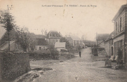 REF.AC . 15 . LE CANTAL PITTORESQUE . TRIZAC . ENTREE DU BOURG - Autres & Non Classés