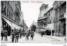 84 AVIGNON RUE DE LA REPUBLIQUE TRES ANIMEE EDIT PREVOT - Avignon