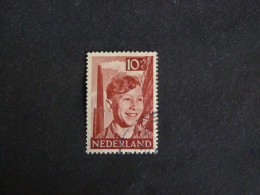 PAYS BAS NEDERLAND YT 562 OBLITERE - OEUVRE POUR ENFANCE - Used Stamps