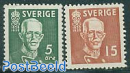Sweden 1938 King Gustav V 2v (all Sides Perforated), Mint NH, History - Kings & Queens (Royalty) - Nuevos