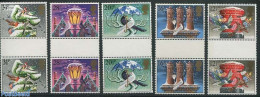 Great Britain 1983 Christmas 4v, Gutter Pairs, Mint NH, Nature - Religion - Birds - Cats - Christmas - Pigeons - Nuovi