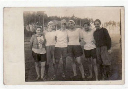 39049608 - Fuerth In Bayern, Seltene Echtfotokarte,  Damenstaffel 1922. Leichte Eckabschuerfungen, Kleiner Knick Oben R - Fürth