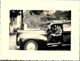 Photographie Photo Vintage Snapshot Amateur Automobile Voiture Auto Peugeot  - Auto's